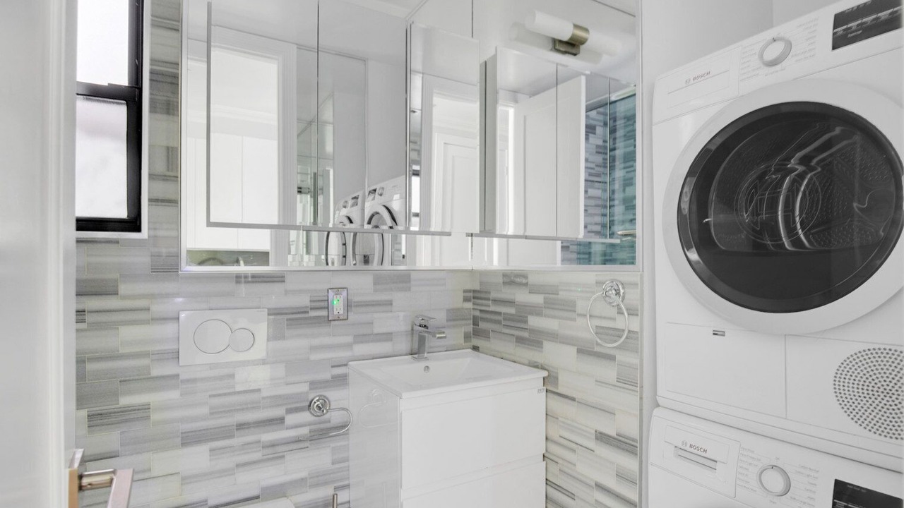 Photo of Bathroom in Sutton Place