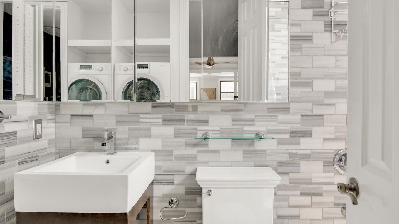 Photo of Bathroom in Peter Cooper Village