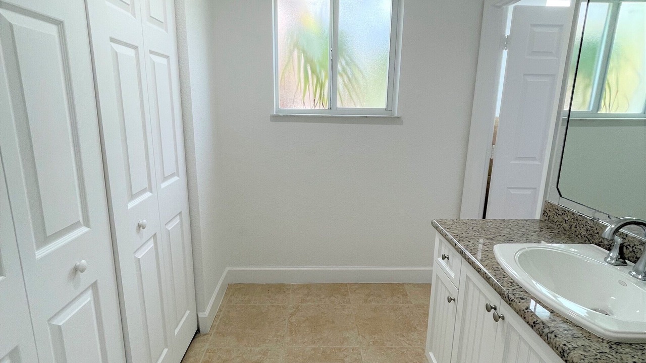 Photo of Bathroom in Alice Town