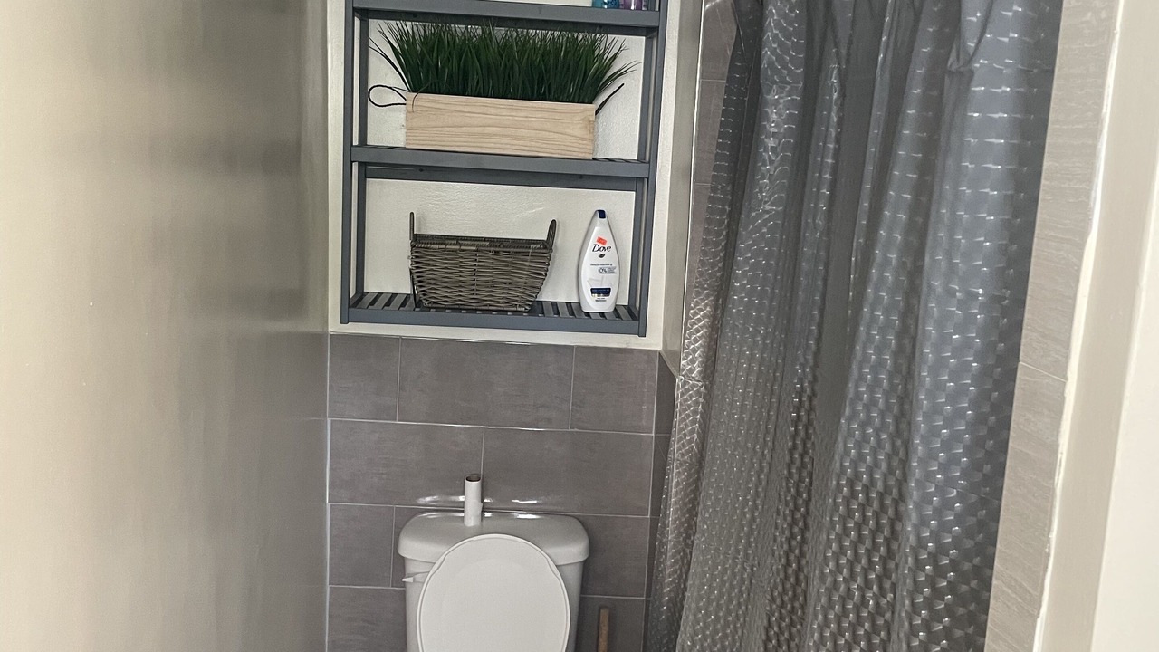 Photo of Bathroom in Canarsie