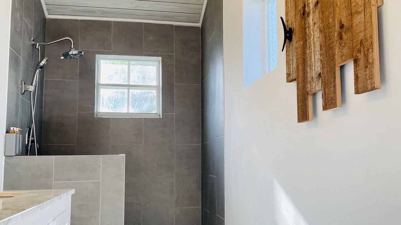 Photo of Bathroom in Alice Town