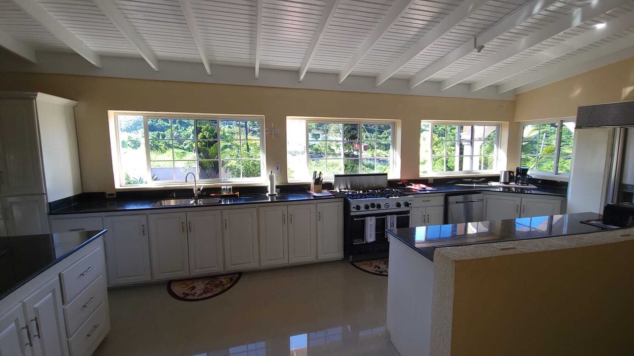 Photo of Kitchen in Runaway Bay