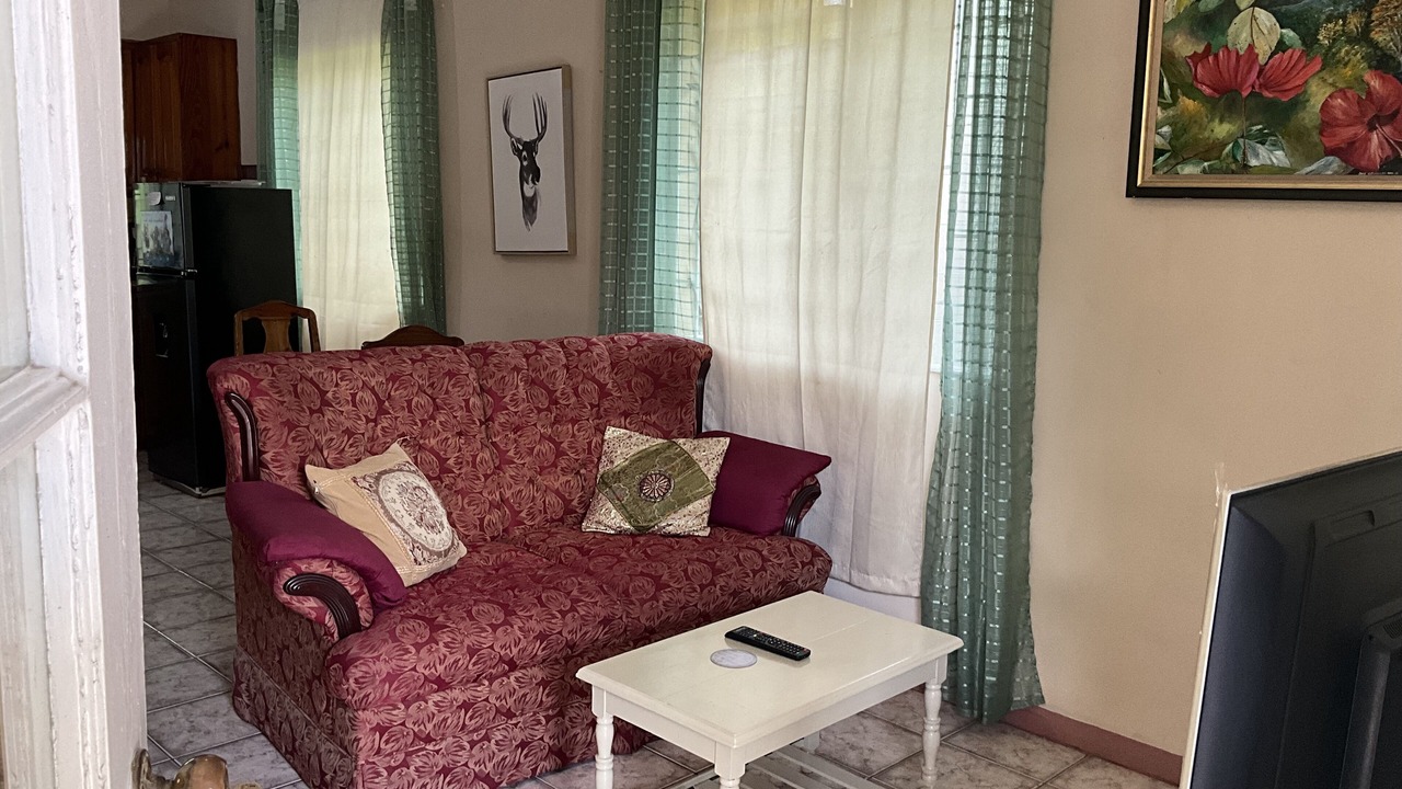 Photo of Livingroom in Spanish Town