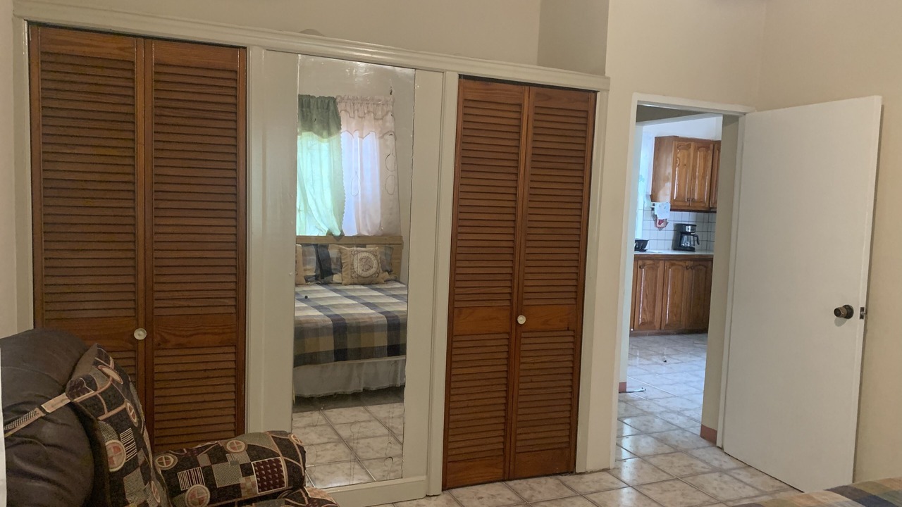 Photo of Bedroom in Spanish Town