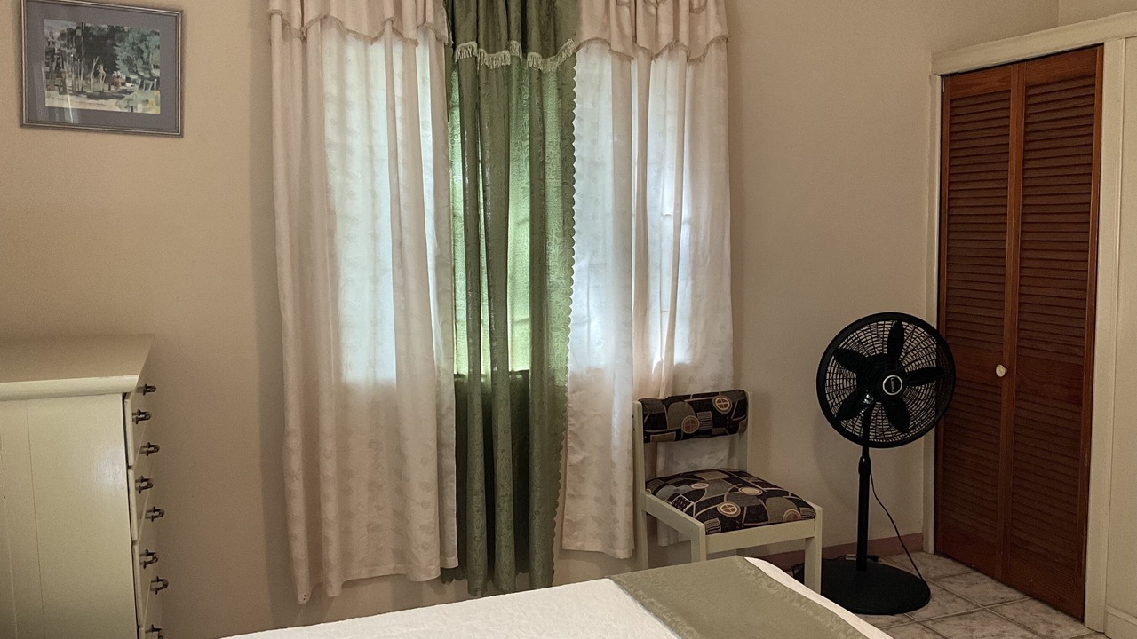 Photo of Bedroom in Spanish Town