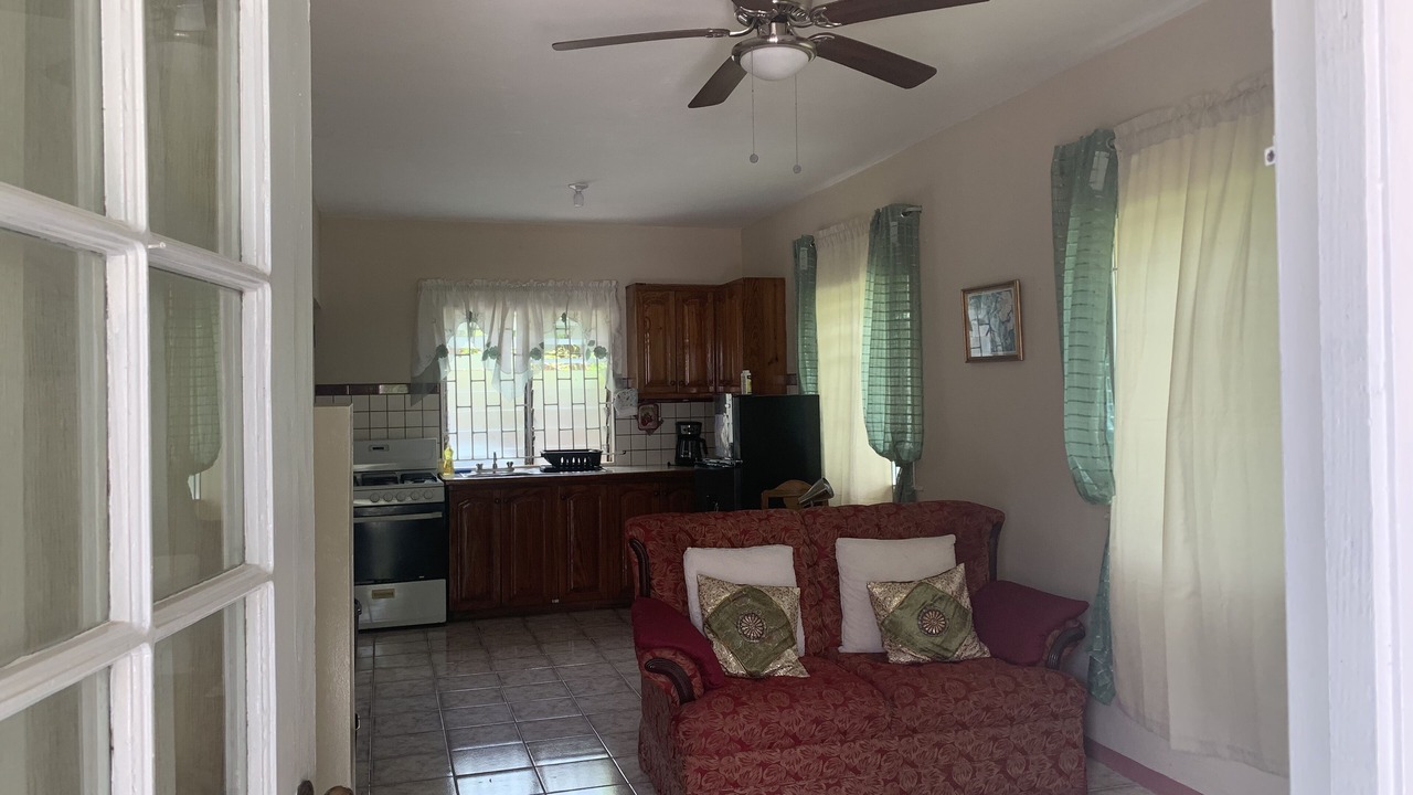 Photo of Livingroom in Spanish Town