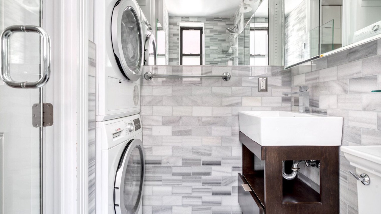 Photo of Bathroom in Peter Cooper Village