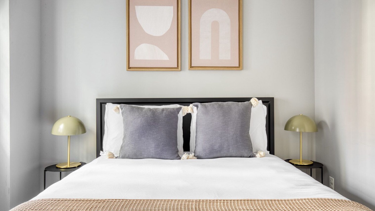 Photo of Bedroom in Peter Cooper Village