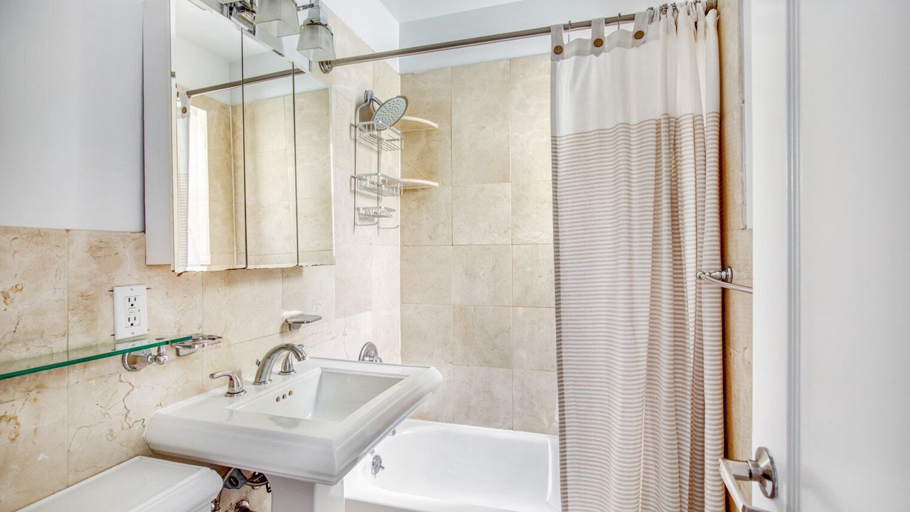 Photo of Bathroom in Peter Cooper Village