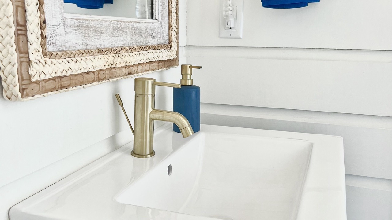 Photo of Bathroom in Tar Bay