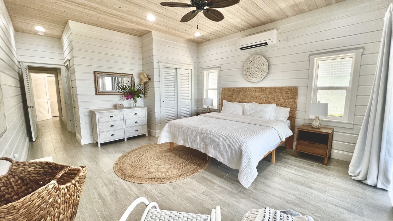 Photo of Bedroom in Tar Bay