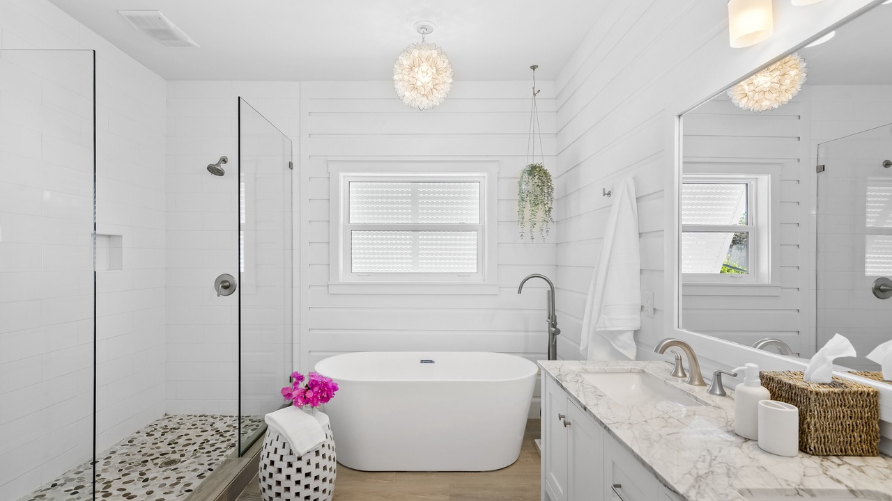 Photo of Bathroom in Tar Bay