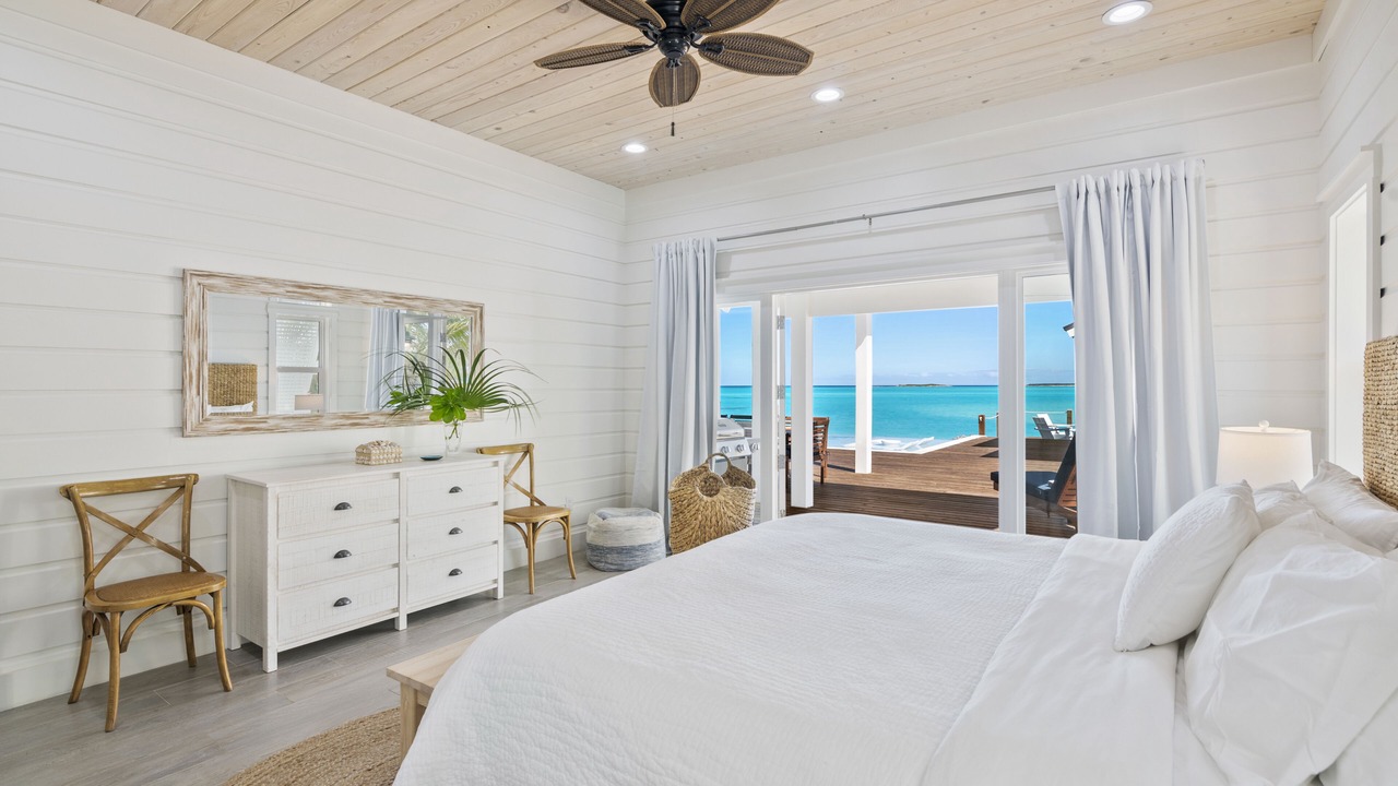 Photo of Bedroom in Tar Bay