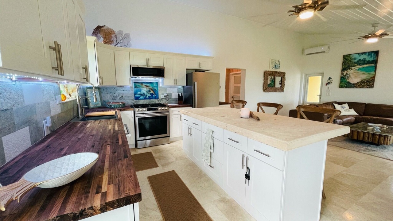 Photo of Kitchen in Gregory Town