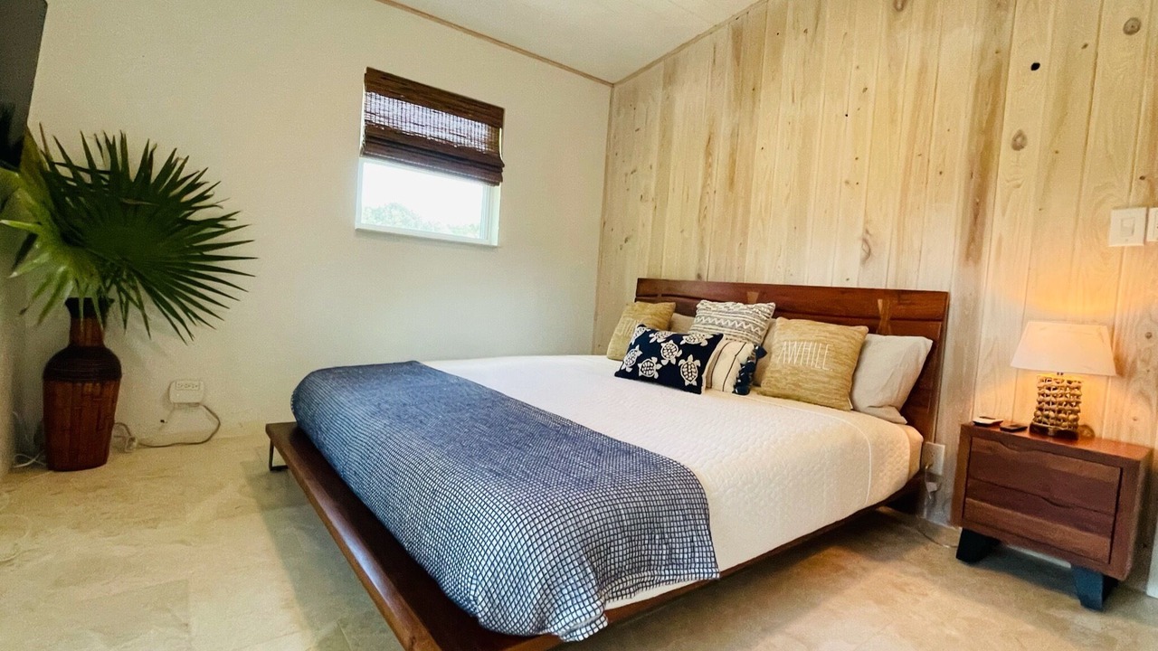 Photo of Bedroom in Gregory Town
