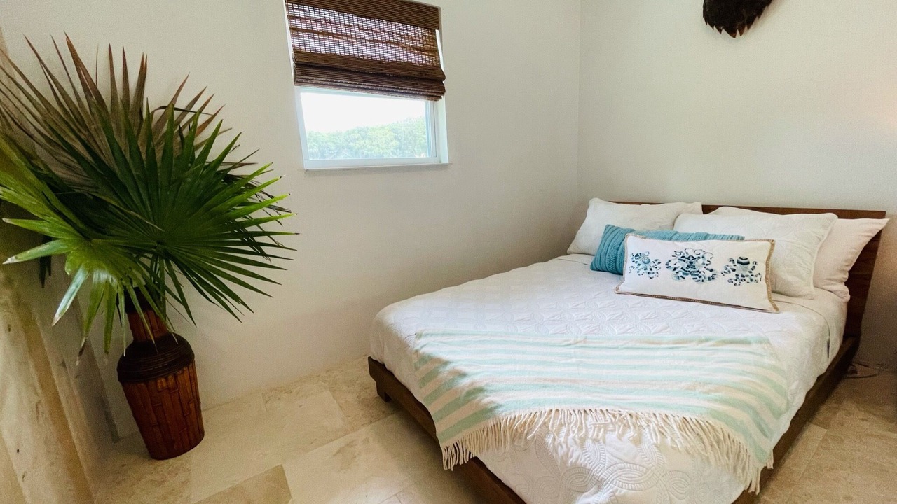 Photo of Bedroom in Gregory Town
