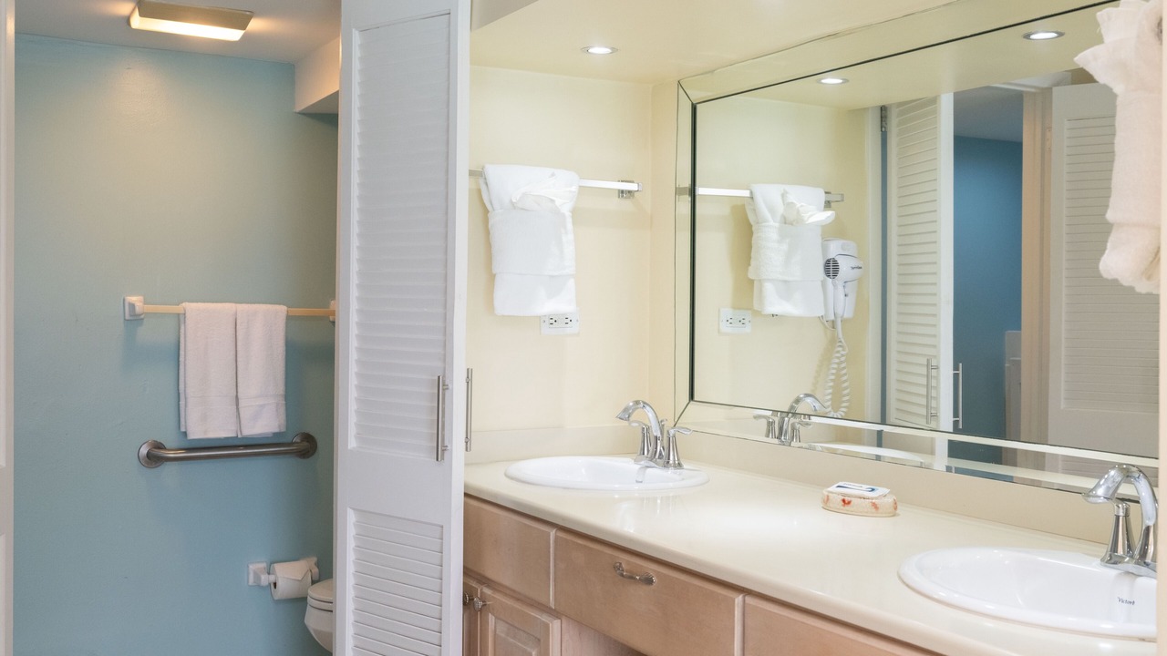 Photo of Bathroom in Paradise Island