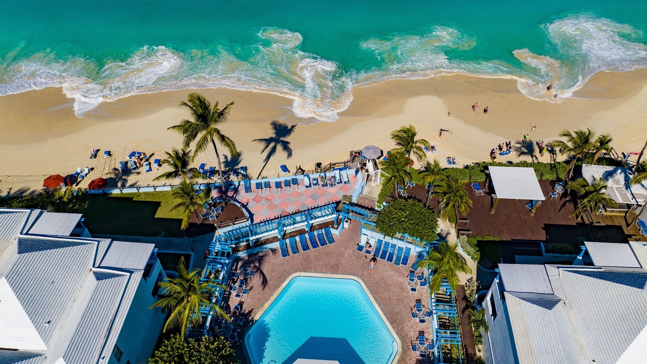 Photo of Others in Paradise Island