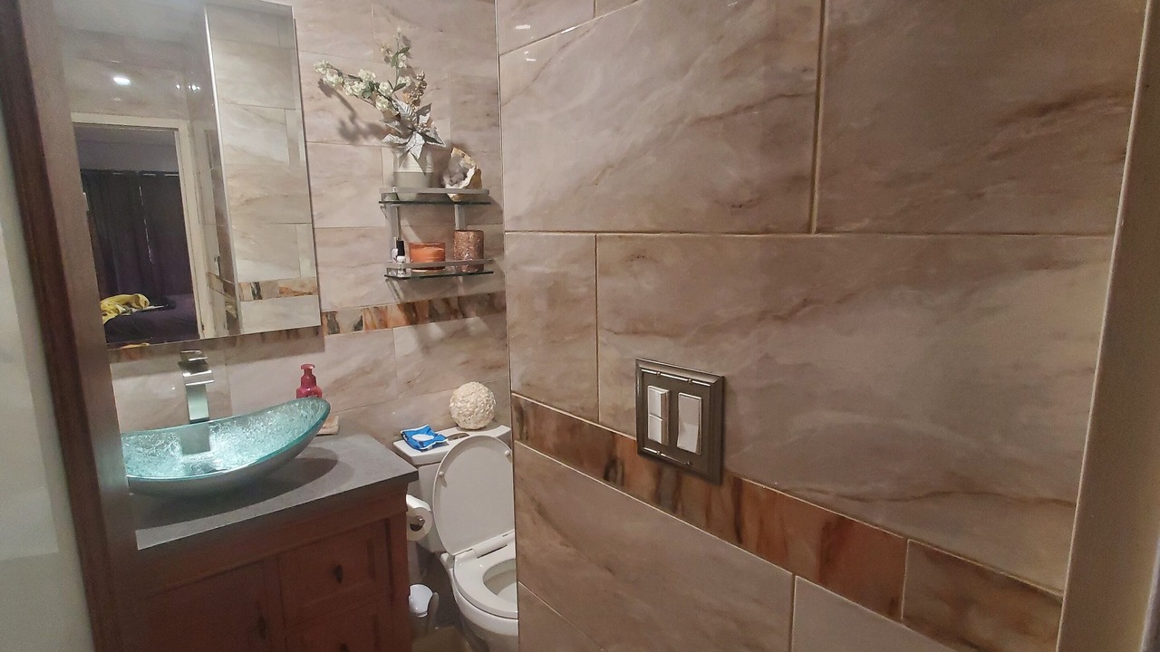 Photo of Bathroom in Flatlands