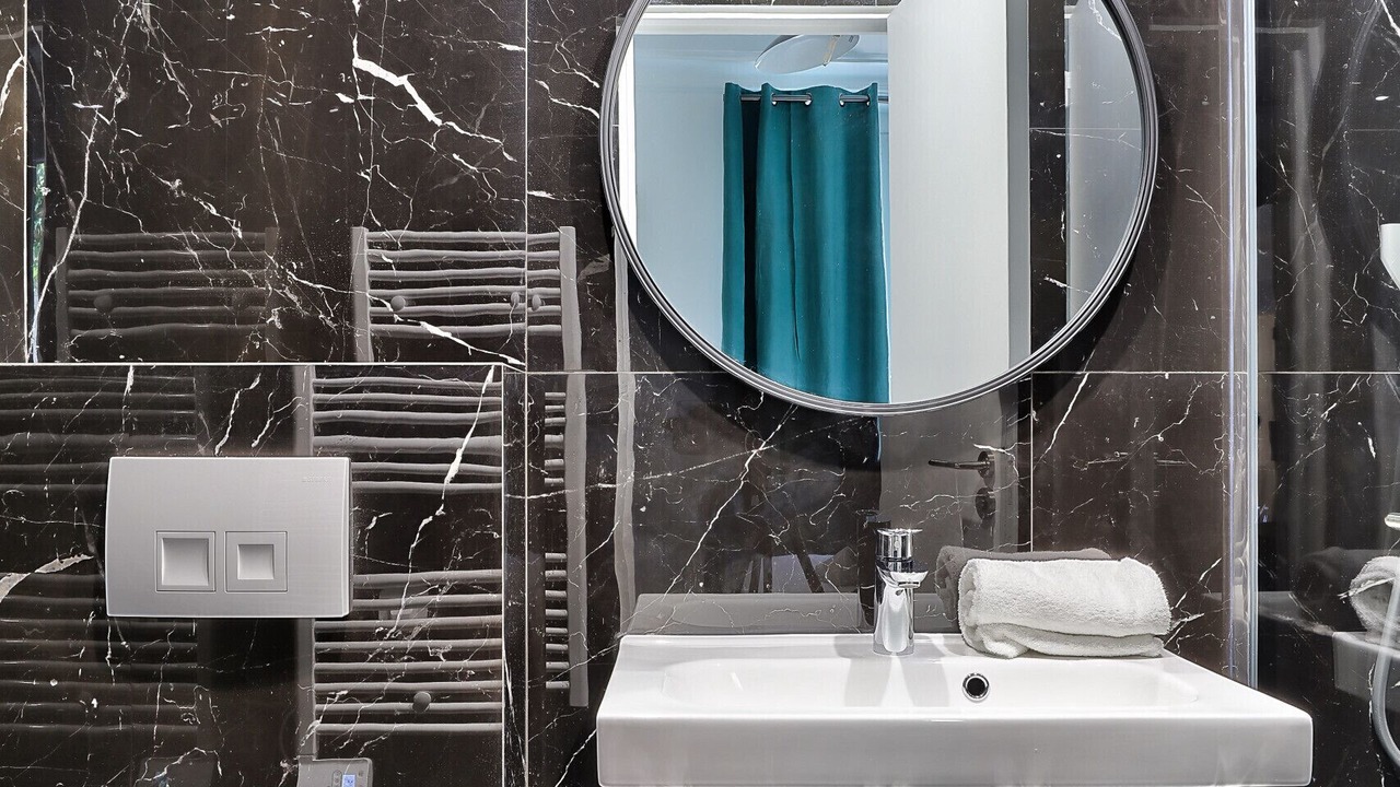 Photo of Bathroom in Porte-Saint-Martin