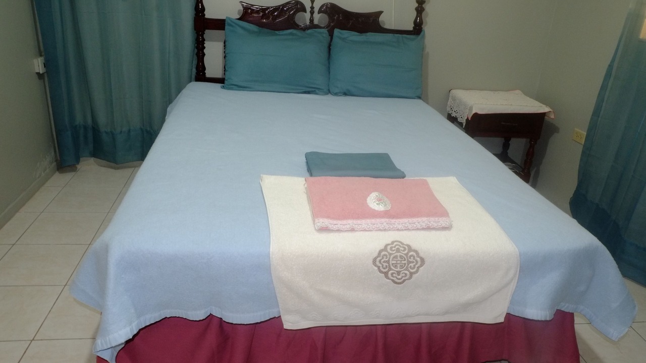 Photo of Bedroom in Molynes Gardens