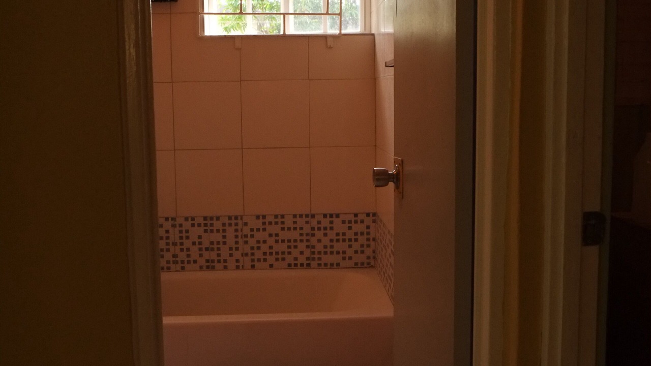 Photo of Bathroom in Molynes Gardens