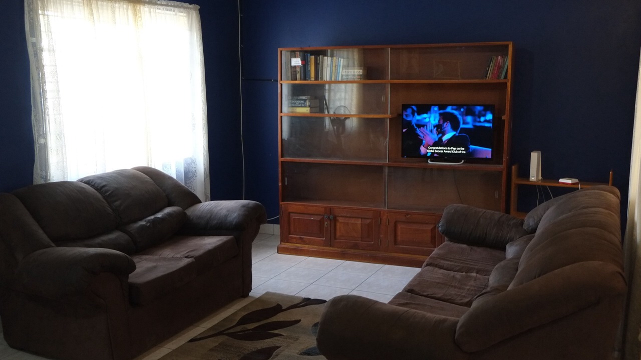 Photo of Livingroom in Molynes Gardens