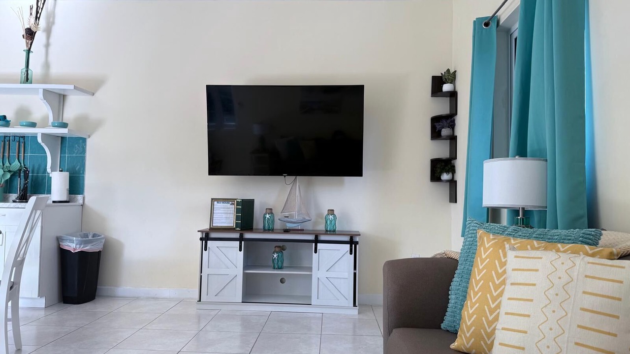 Photo of Livingroom in Farmer's Hill