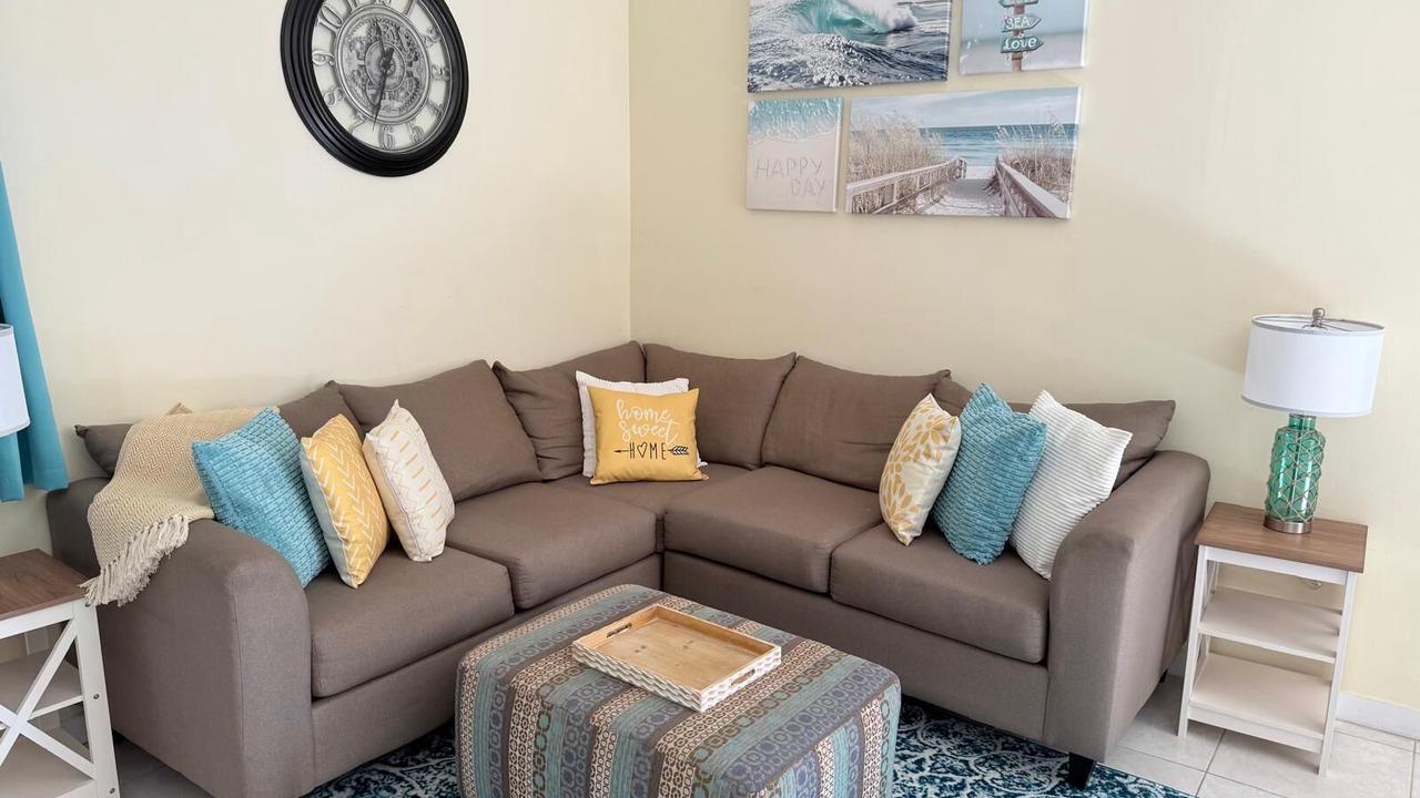 Photo of Livingroom in Farmer's Hill