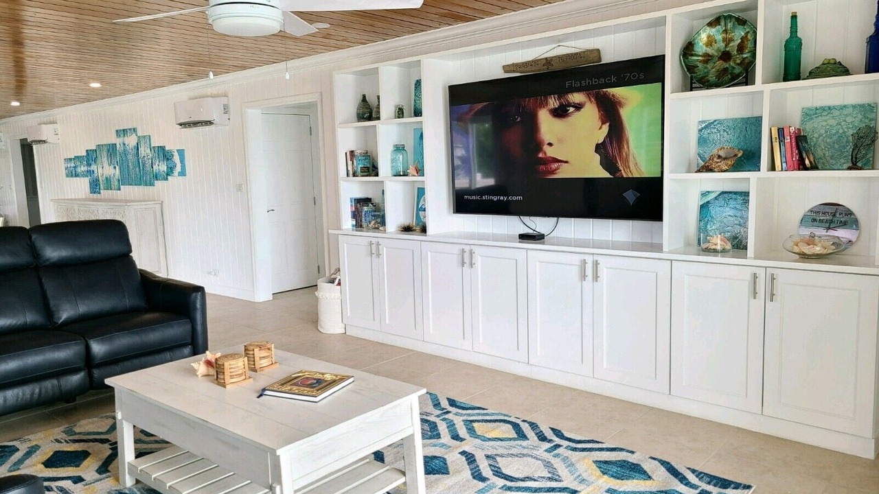 Photo of Livingroom in South Palmetto Point