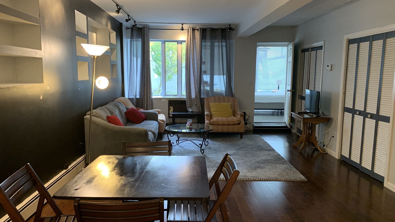 Photo of Livingroom in Flatlands
