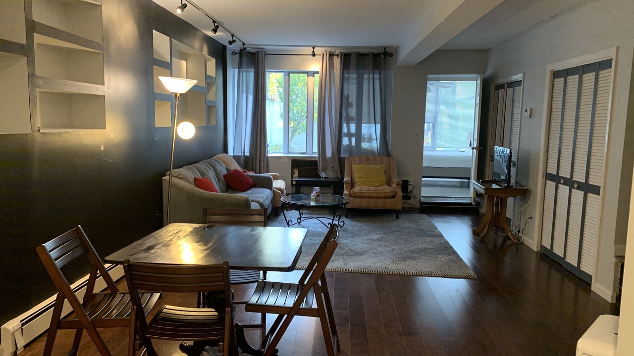 Photo of Livingroom in Flatlands