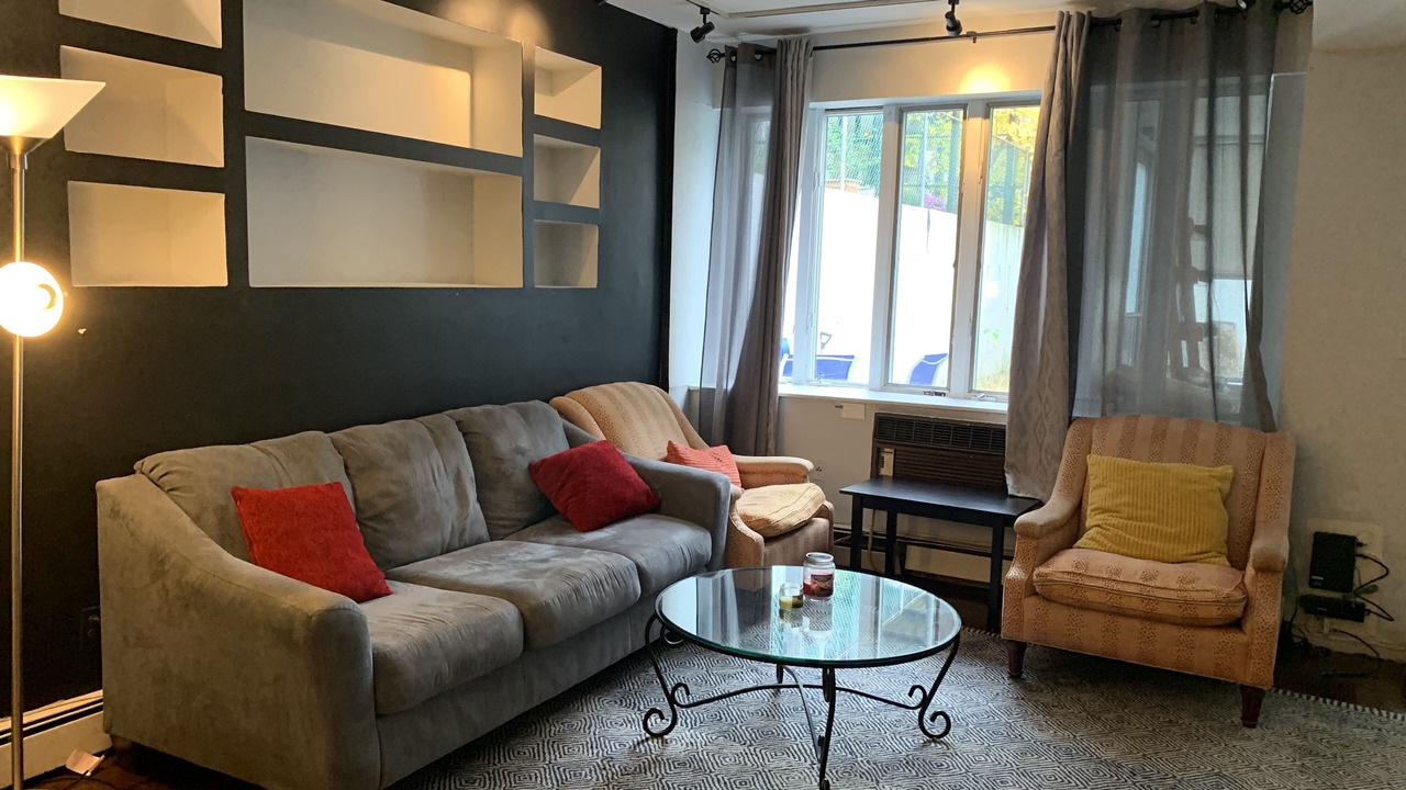 Photo of Livingroom in Flatlands