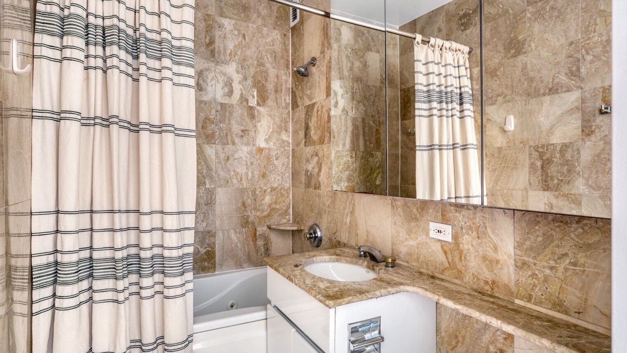 Photo of Bathroom in Sutton Place