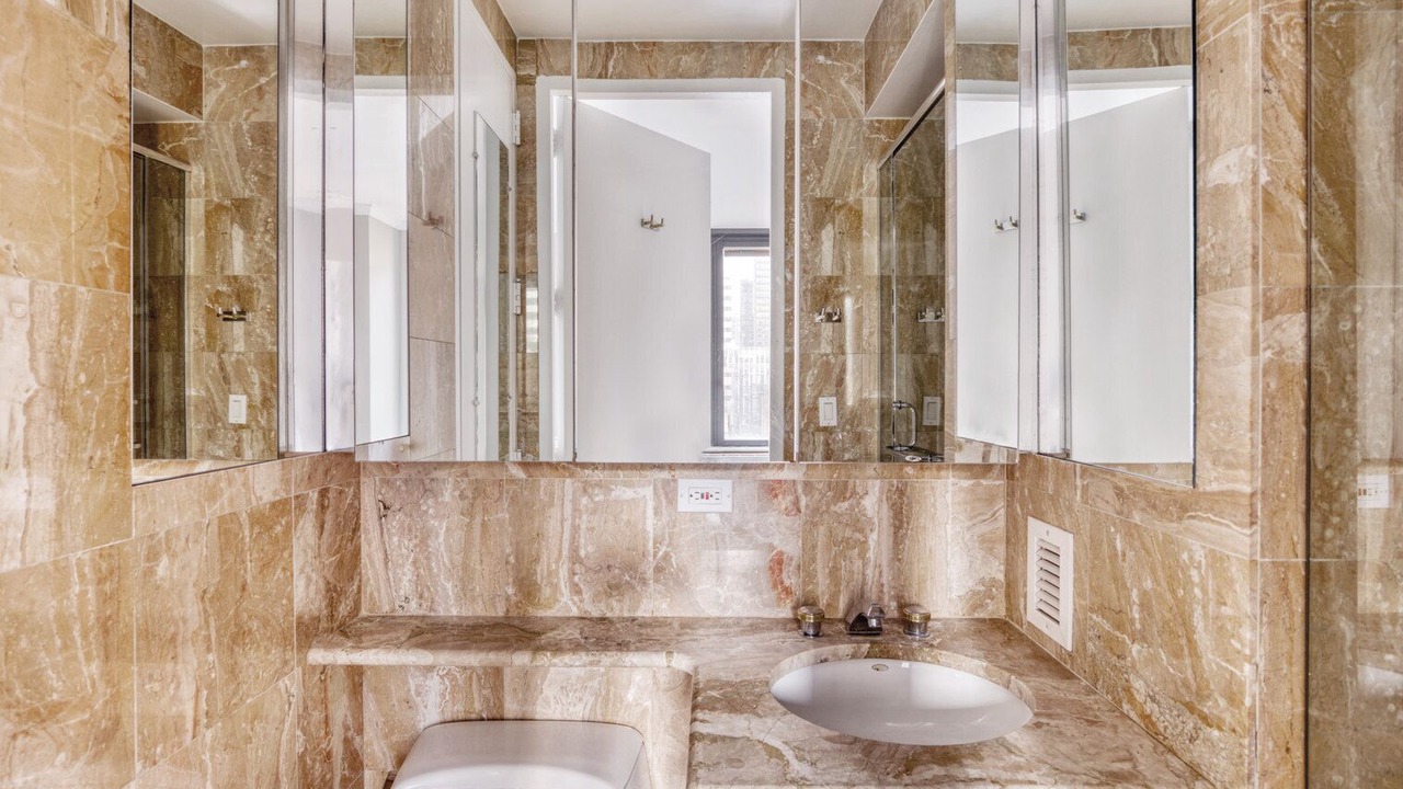 Photo of Bathroom in Sutton Place