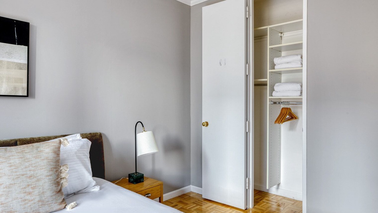 Photo of Bedroom in Sutton Place