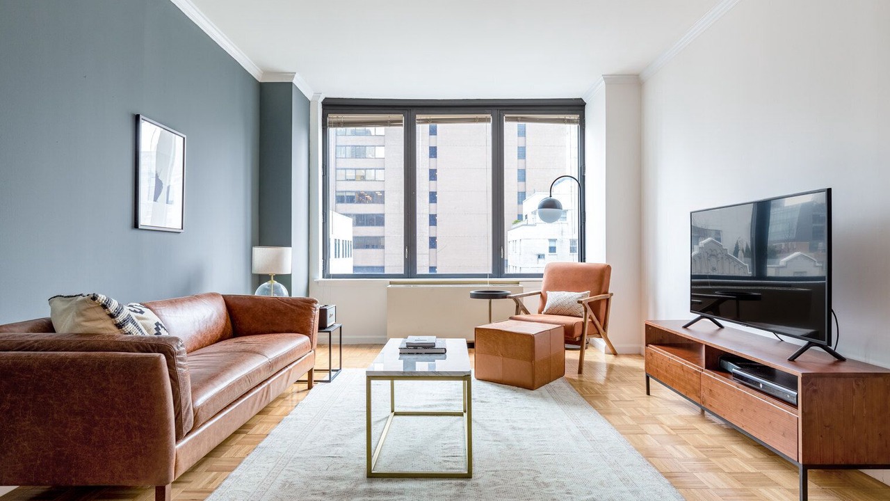 Photo of Livingroom in Sutton Place