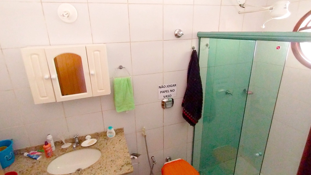 Photo of Bathroom in Praia Rasa