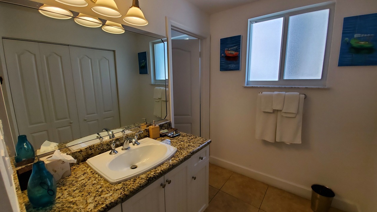 Photo of Bathroom in Alice Town