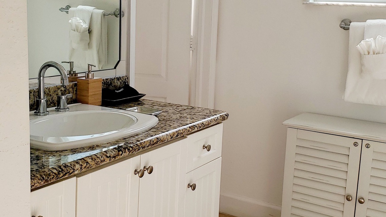 Photo of Bathroom in Alice Town