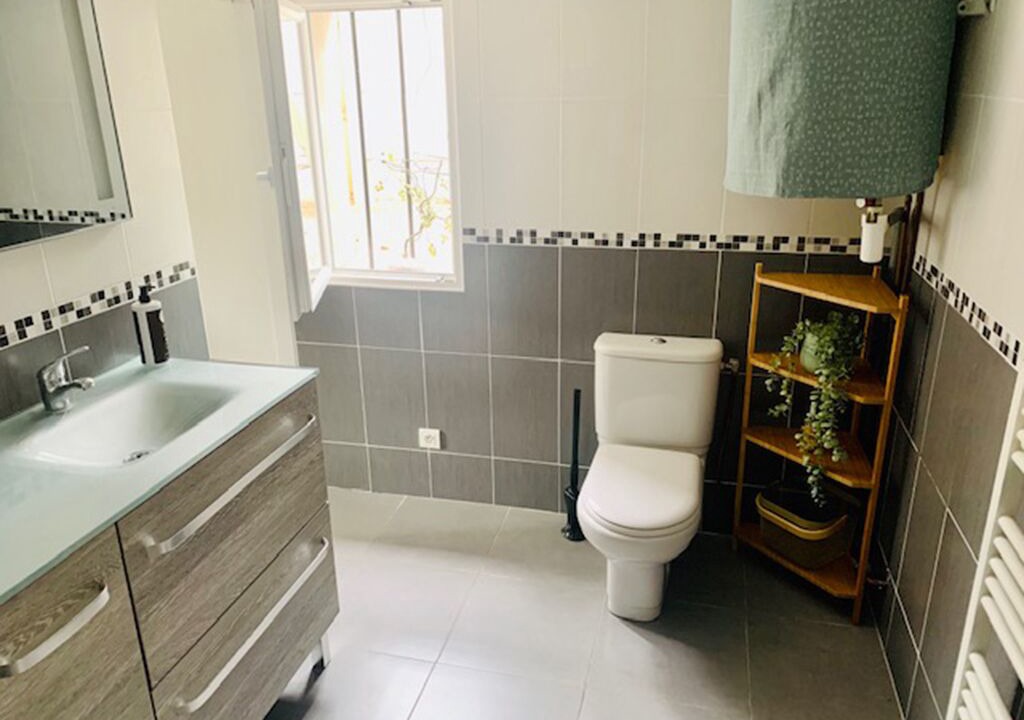 Photo of Bathroom in Le Bois de Gaumont