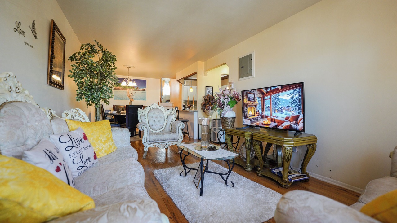 Photo of Livingroom in Canarsie