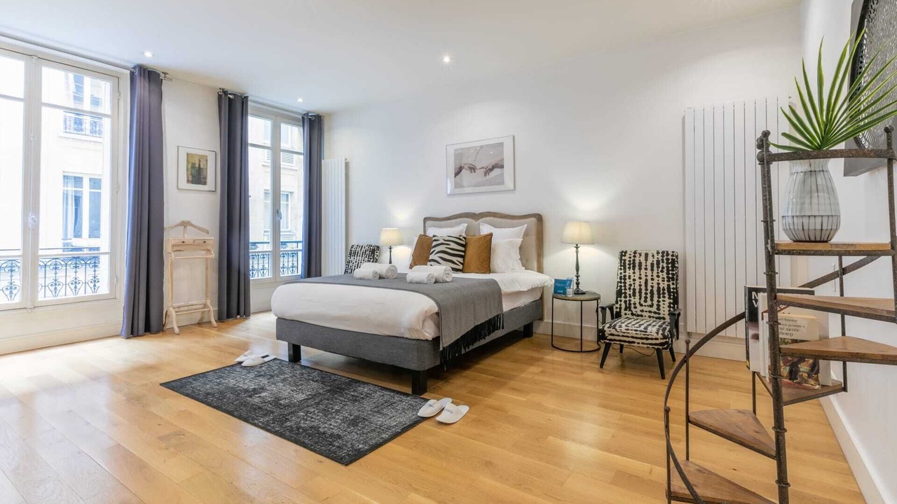 Photo of Bedroom in Champs-Elysees