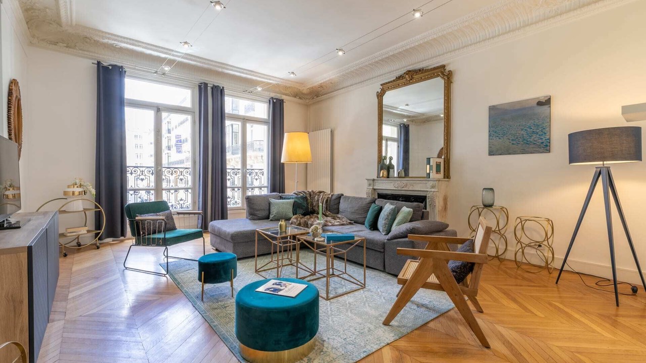 Photo of Livingroom in Champs-Elysees