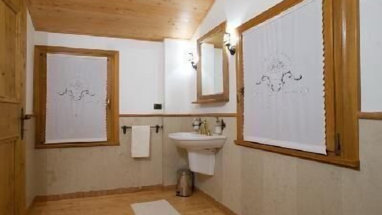 Photo of Bathroom in Codogne