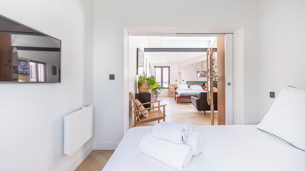 Photo of Bedroom in 10th Arrondissement