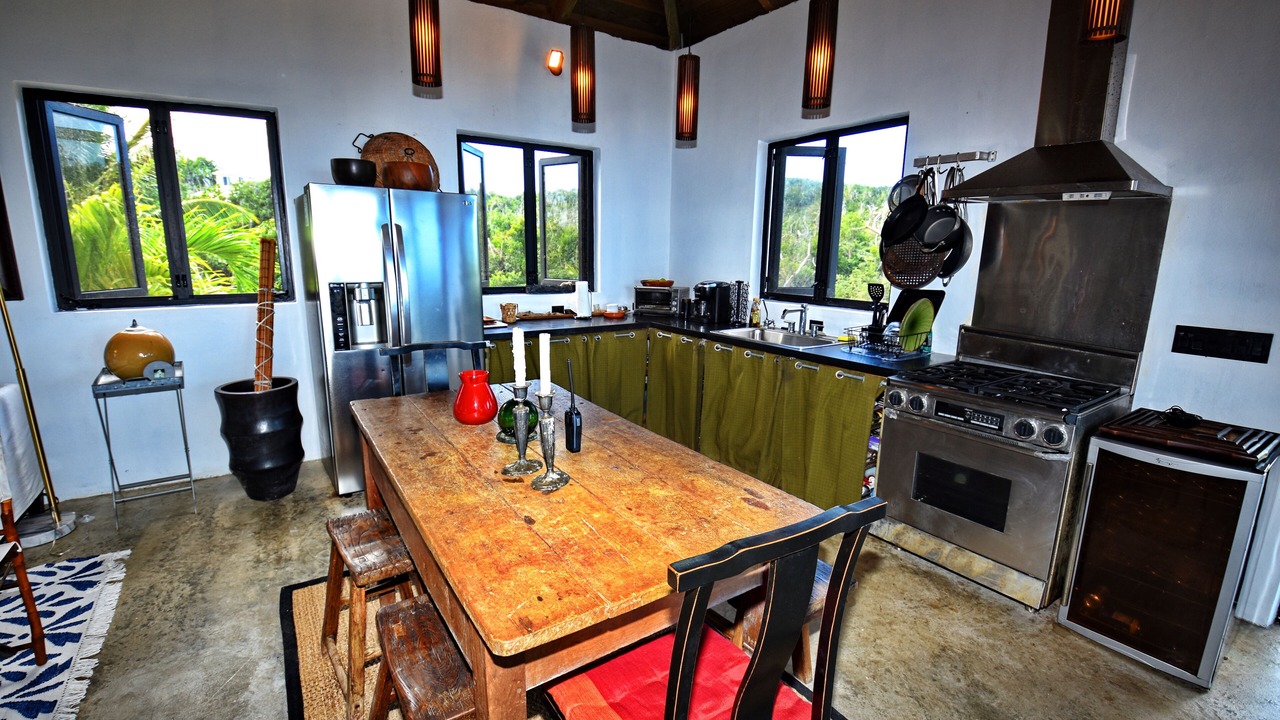 Photo of Kitchen in Marsh Harbour