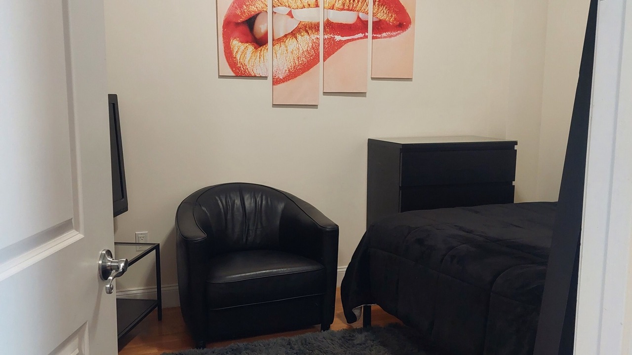 Photo of Bedroom in Midwood