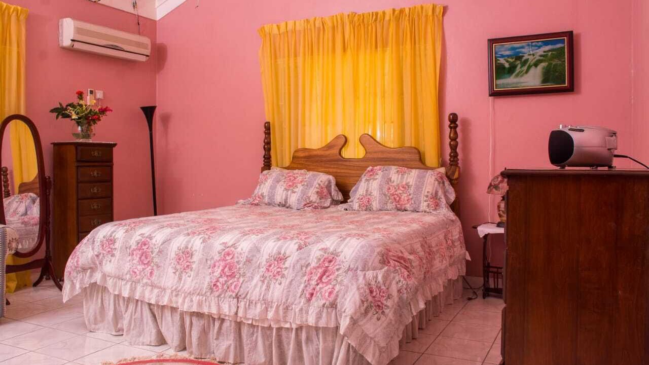 Photo of Bedroom in Tower Isle
