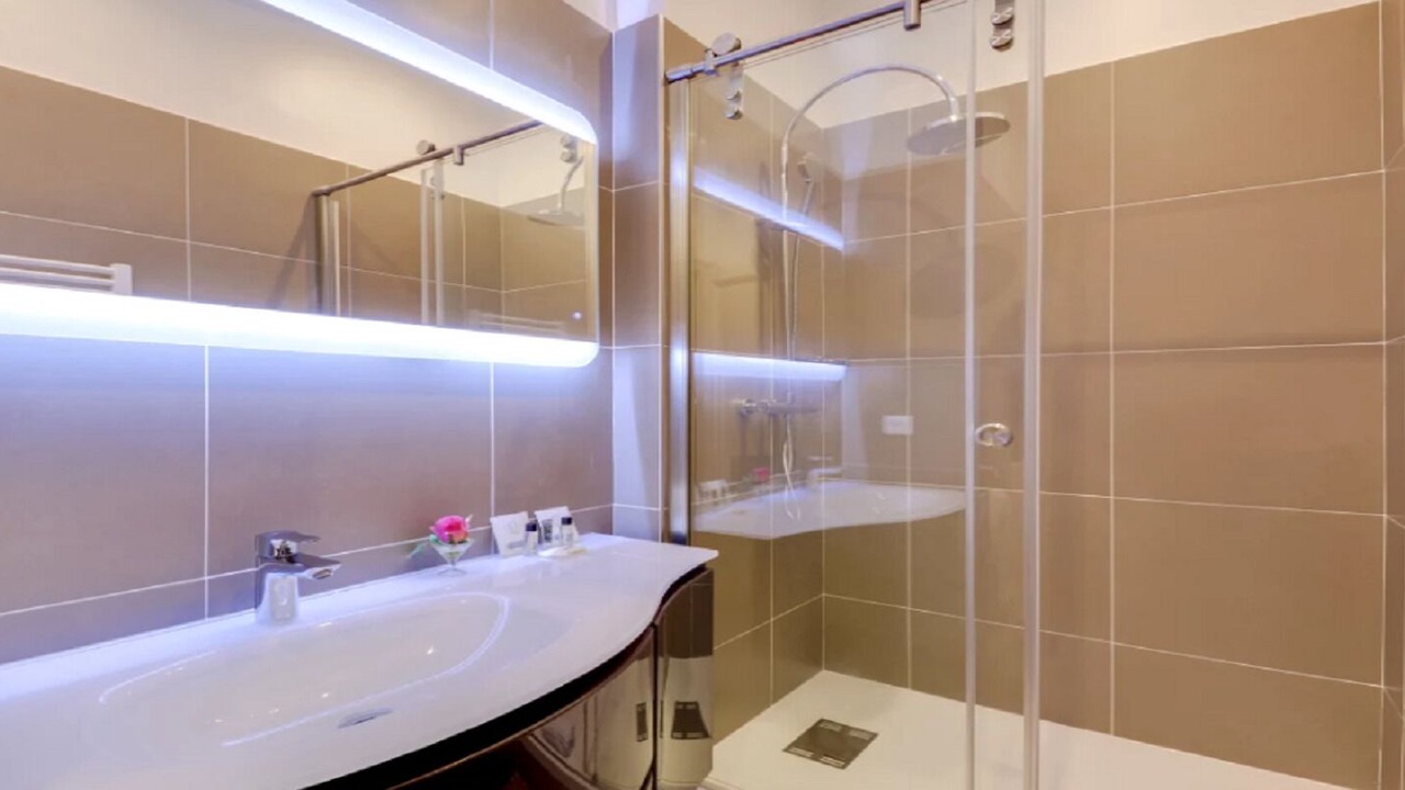 Photo of Bathroom in 8th Arrondissement